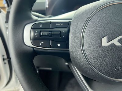 2026 Kia K5 - Photo 16