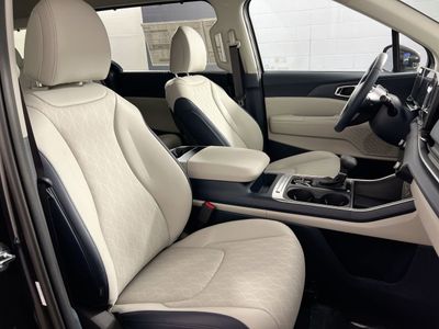 2026 Kia Carnival — photo 31 view