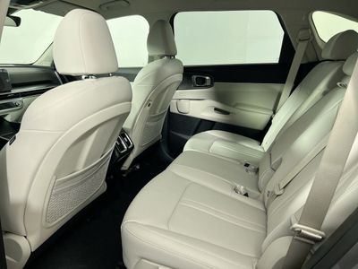 2026 Kia Sorento Hybrid - Photo 18