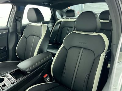 2026 Kia K5 — photo 14 view