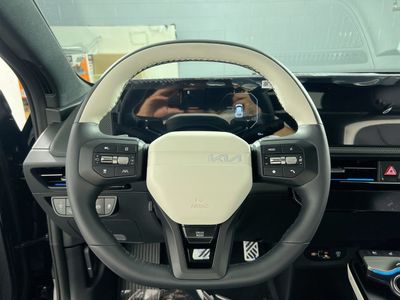 2025 Kia EV6 - Photo 17