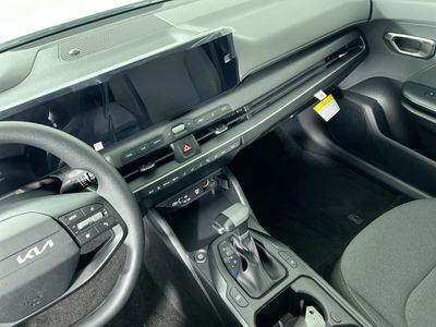 2025 Kia K4 - Photo 24