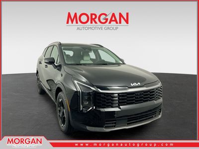 2026 Kia Sportage Hybrid EX in Fusion Black — front three-quarter view