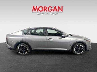 2025 Kia K4 - Photo 2