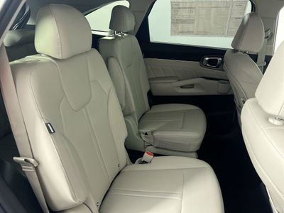2026 Kia Sorento - Photo 28