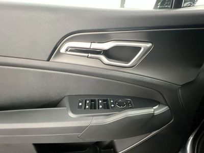 2026 Kia Sportage Hybrid — photo 16 view