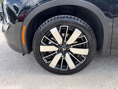 2025 Mitsubishi Outlander - Photo 9