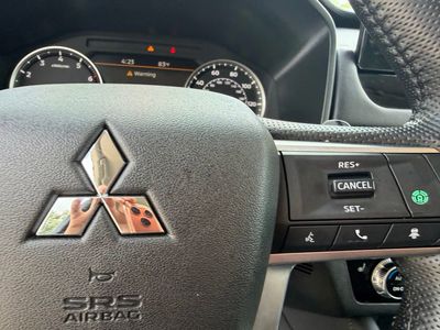 2025 Mitsubishi Outlander - Photo 19