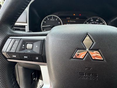 2025 Mitsubishi Outlander - Photo 18