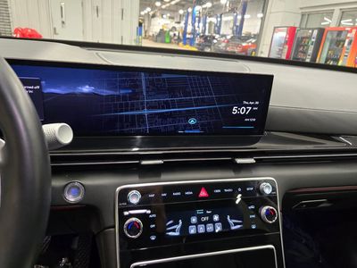 2025 Genesis GV80 - Photo 21