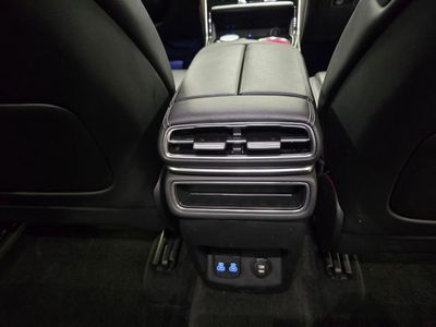 2025 Genesis GV80 - Photo 33