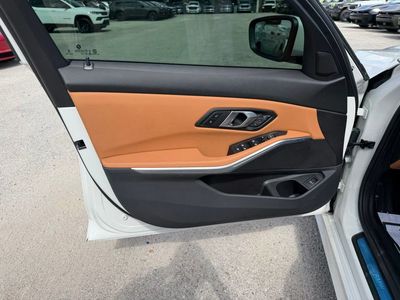 2025 BMW 3 Series - Photo 13