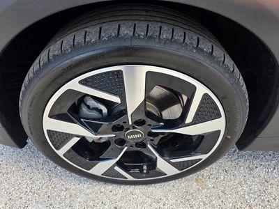 2025 MINI Hardtop 2 Door - Photo 9