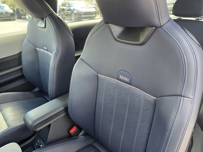 2025 MINI Hardtop 2 Door - Photo 16