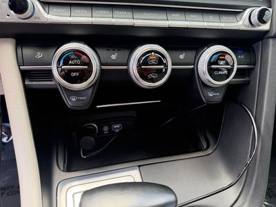 2021 Genesis G70 - Photo 27