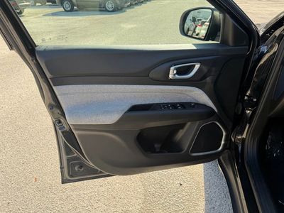 2023 Jeep Compass - Photo 13