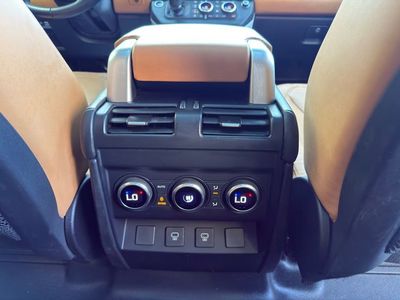 2023 Land Rover Defender - Photo 36