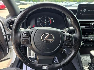2023 Lexus IS - Photo 18