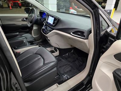 2023 Chrysler Pacifica - Photo 30