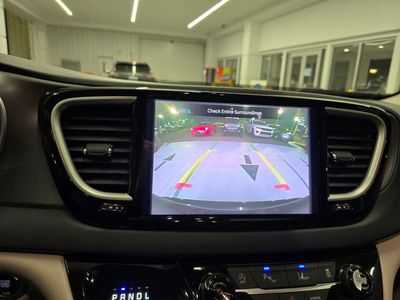 2023 Chrysler Pacifica - Photo 22