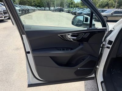 2025 Audi Q7 - Photo 13