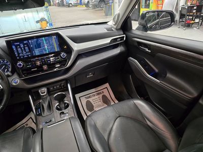 2021 Toyota Highlander - Photo 42