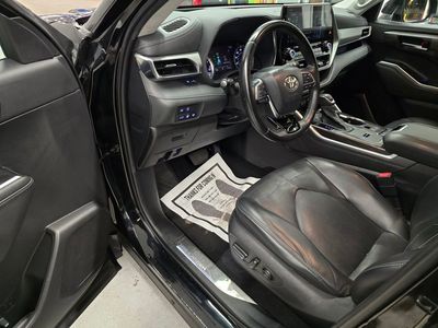 2021 Toyota Highlander - Photo 16