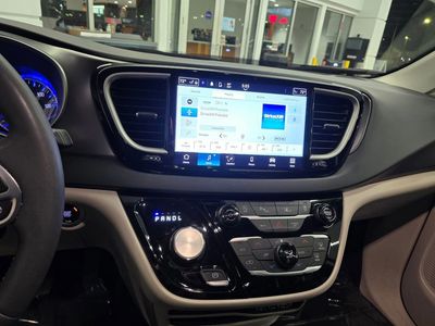 2024 Chrysler Pacifica - Photo 21