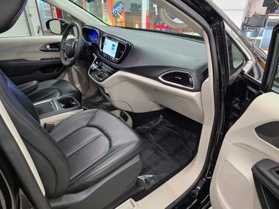 2024 Chrysler Pacifica - Photo 30
