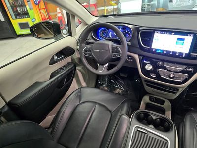 2024 Chrysler Pacifica - Photo 36