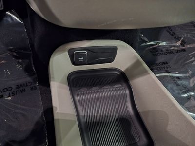 2024 Chrysler Pacifica - Photo 25
