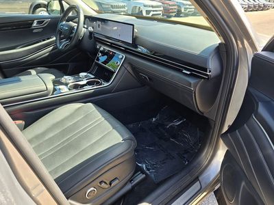 2025 Genesis GV80 - Photo 32