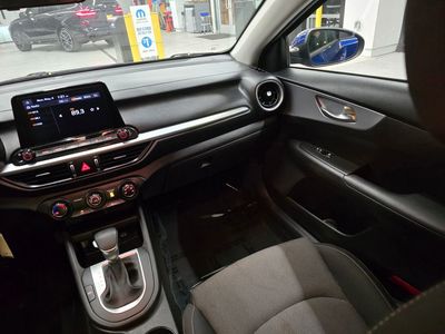 2023 Kia Forte - Photo 33