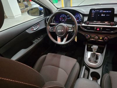 2023 Kia Forte - Photo 32
