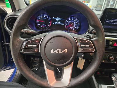 2023 Kia Forte - Photo 17