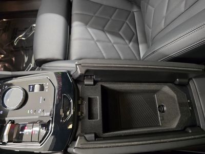 2026 BMW 5 Series - Photo 26