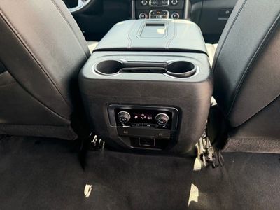 2021 Chevrolet Suburban - Photo 34