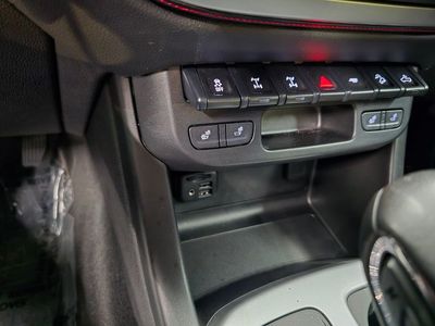 2022 Chevrolet Colorado - Photo 29