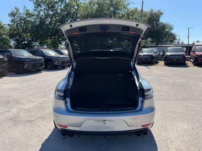 2021 Porsche Macan - Photo 37