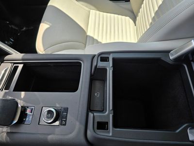 2025 Land Rover Discovery - Photo 28