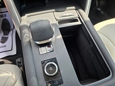 2025 Land Rover Discovery - Photo 29