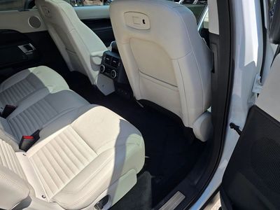 2025 Land Rover Discovery - Photo 37