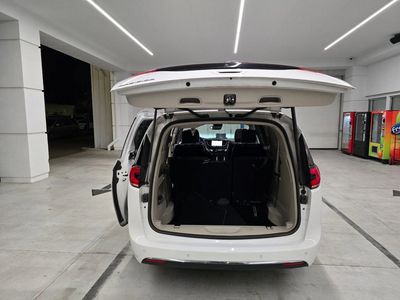 2024 Chrysler Pacifica - Photo 37