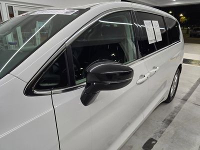 2024 Chrysler Pacifica - Photo 10
