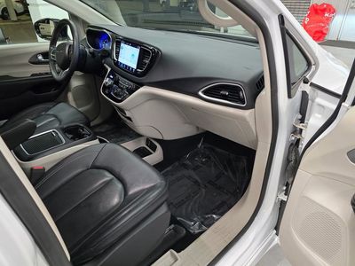 2024 Chrysler Pacifica - Photo 30