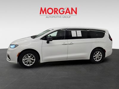 2024 Chrysler Pacifica - Photo 3