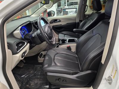 2024 Chrysler Pacifica - Photo 16