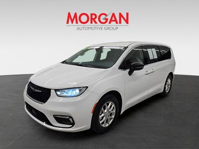 2024 Chrysler Pacifica - Photo 2