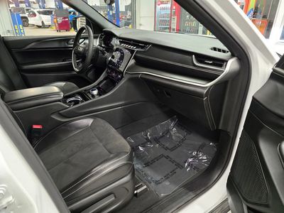 2023 Jeep Grand Cherokee - Photo 30