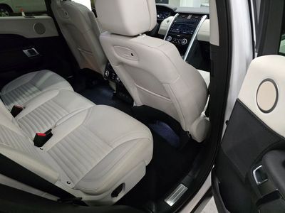2025 Land Rover Discovery - Photo 35